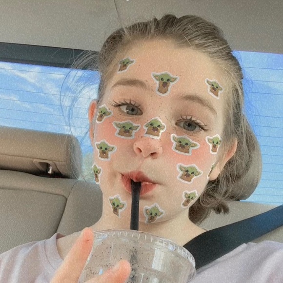 Meet your Posher, Ava - Picture 1 of 1